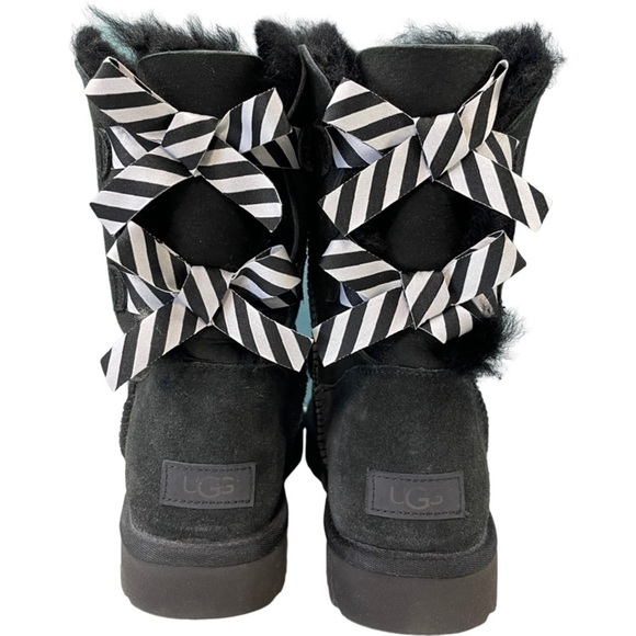 Ugg Bailey Bow II Diagonal Stripe Bows Suede Boots Size 10M Black - Picture 4 of 8